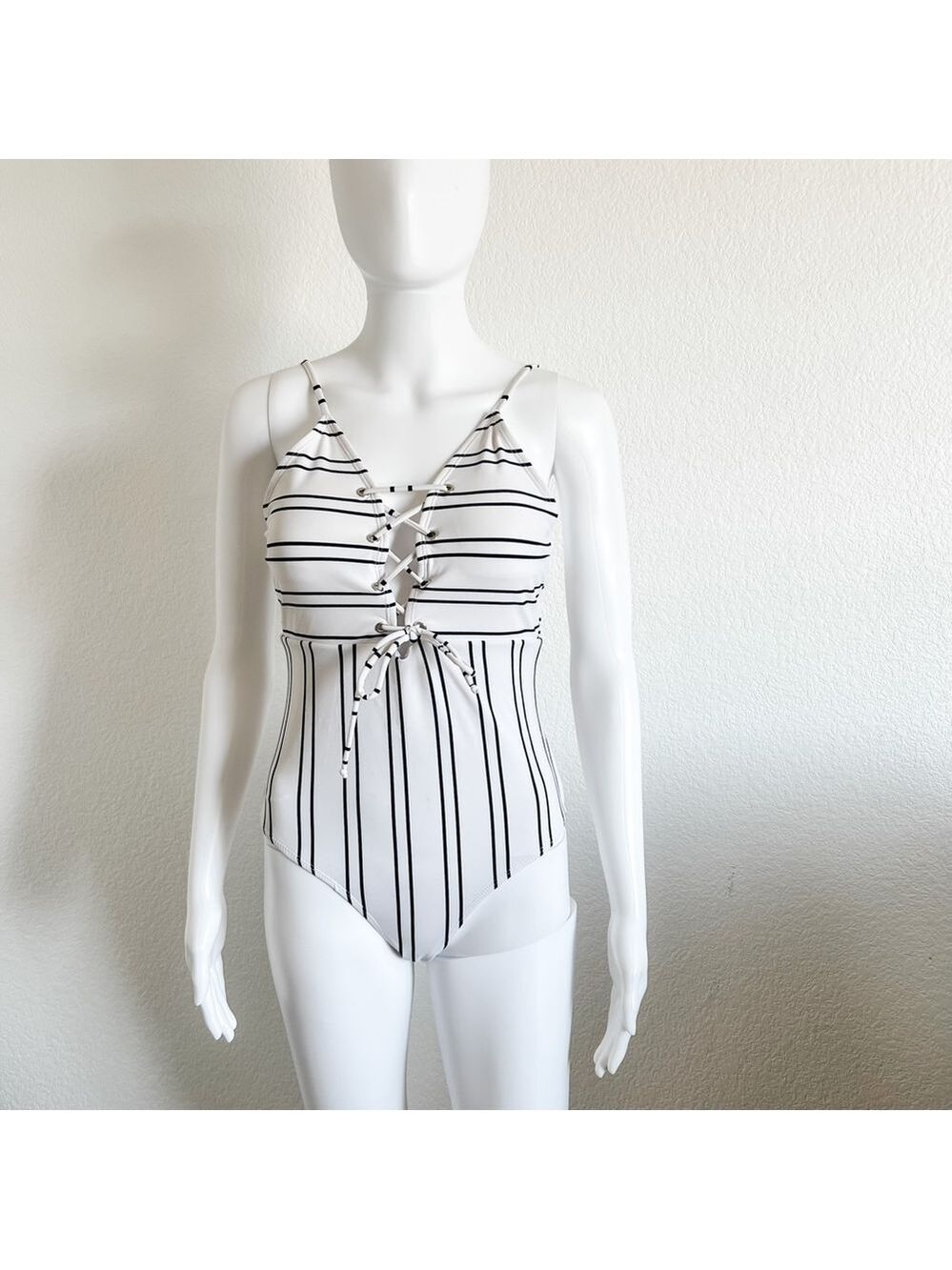 Cupshe Women's Size M White Black Stripe Crisscross Lace Up One Piece Swimsuit